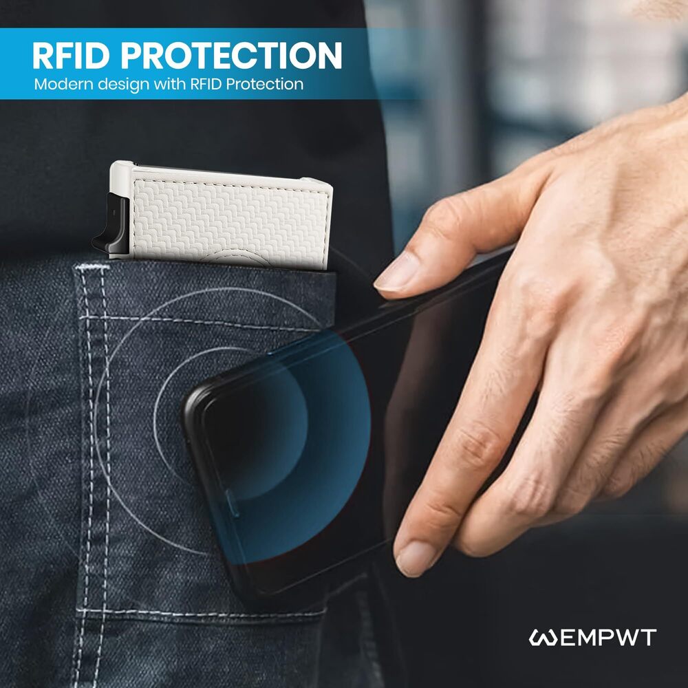 3111 Minimalist Smart Wallet with AirTag Holder, Carbon Fiber, RFID - Picture 6 of 8